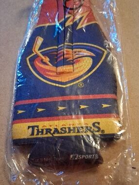 Atlanta Thrashers Navy and Red Bottle Koozie